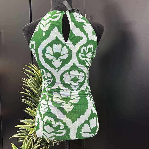 WHBM Reversible Semi Sheer,ruched,keyhole back,stretch,patterned floral Halter - Picture 9 of 12